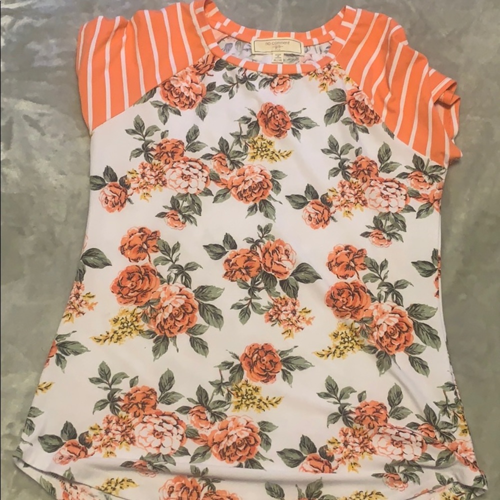 Salmon flower tee